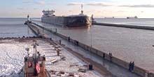 Webcam Duluth - Entrance to the canal from Lake Superior