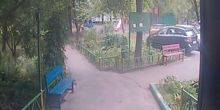 Веб-камера Москвы - Вход в подъезд в одном из домов