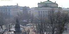 Webcam Saint Petersburg - Alexandrinsky Theater, a monument to Catherine II