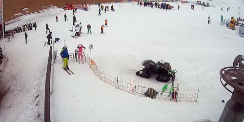 Webcam Hradec-Králové - Entrance to the lift of the ski resort Olesnice