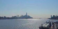 Webcam New York - A cargo sea port