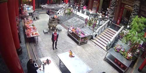 Webcam Taichung (island of Taiwan) - Qingshui Ziyun Rock Temple